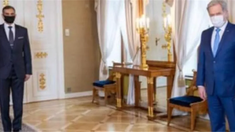 تفاصيل مباحثات الرئيس الفنلندى مع السفير المصرى