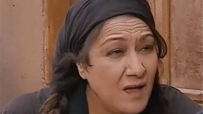 غياب الفنانين عن جنازة أحلام الجريتلي بسبب يوسف شعبان