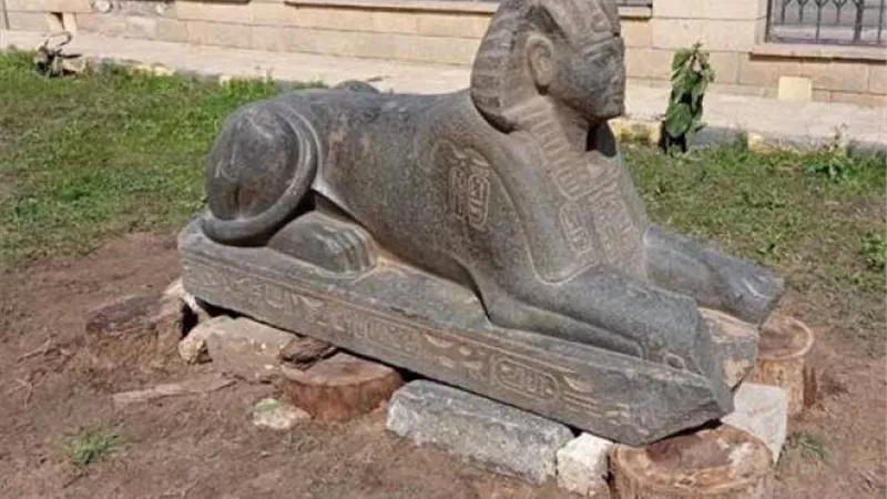 شبيه أبو الهول .. قصة 3 ساعات نقل خلالها التمثال إلى متحف الإسماعيلية
