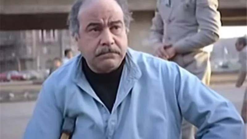 عمل كمدرس فرنساوي والسرطان أنهى حياته .. أسرار في حياة ”ملواني مدرسة المشاغبين” عبدالله فرغلي