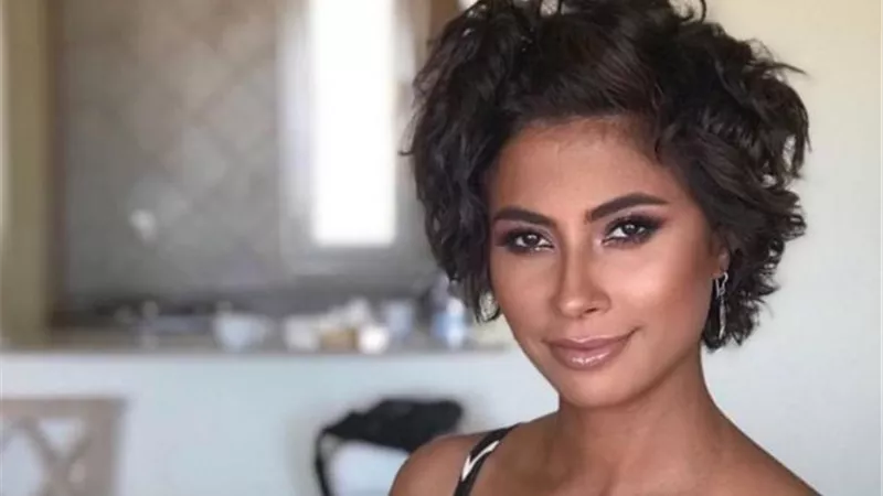 ”حتة تانية” يعيد روبي إلى الساحة الغنائية بعد غياب 14 عام
