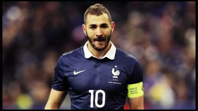 بنزيما يكشف مدى تأثير رونالدو على مسيرته في ريال مدريد