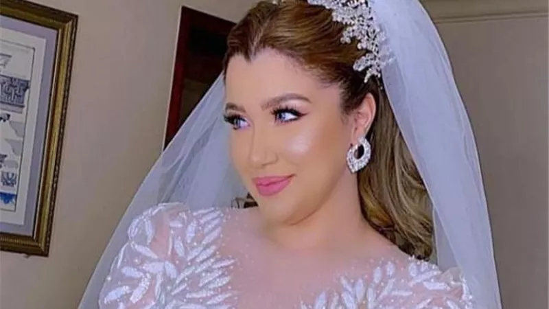حنين حسام ترتدي فستان الزفاف بعد إخلاء سبيلها.. والجمهور: مبروك يا عروسة