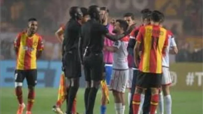 بعد 60 دقيقة .. الترجي يتقدم على الزمالك 1/3 وطرد فتوح