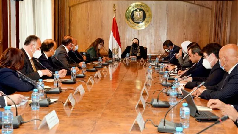 ماذا دار بين وزيرة التجارة والصناعة ورؤساء المجالس التصديرية بخصوص البرنامج الجديد لمساندة الصادرات ؟