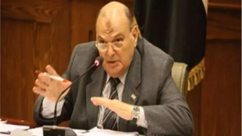 كمال عامر رقم 5 .. كورونا يفتك بنواب الشعب