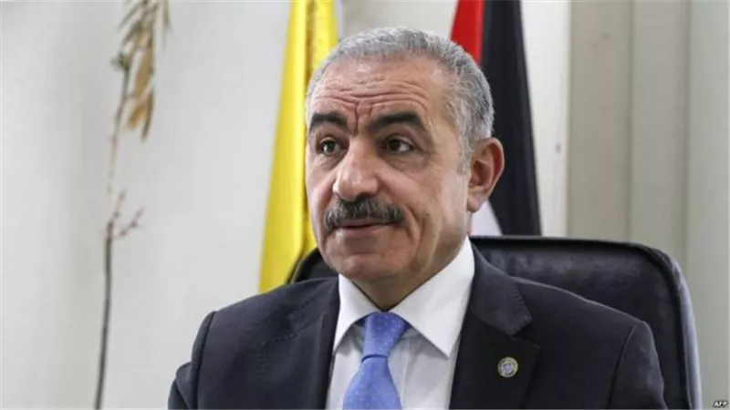 اشتية يتعهد بالتعاون مع الجنائية الدولية لمحاسبة مرتكبي الجرائم ضد الفلسطينيين