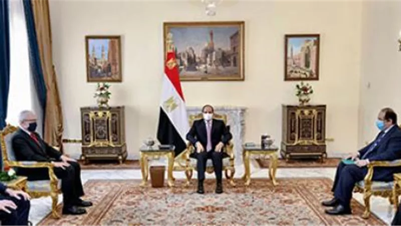 قضايا خطيرة.. لماذا التقى الرئيس السيسي برئيس المخابرات الفرنسي اليوم؟