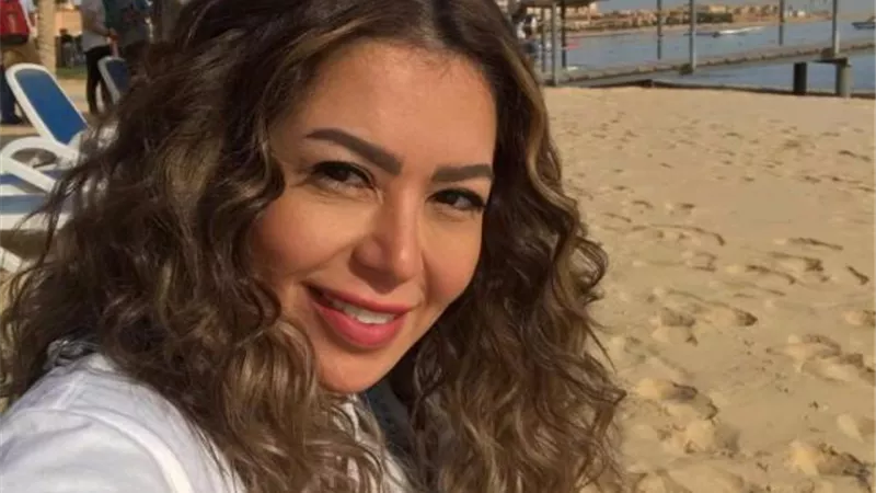 في أحدث ظهور لها.. لقاء الخميسي بإطلالة صيفية مثيرة للجدل