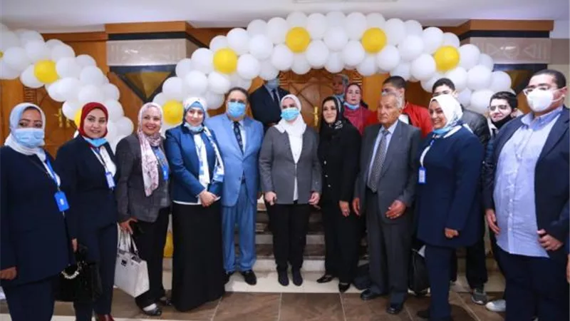 بالصور...”القباج” تسلم جهاز العرائس لتسع يتيمات من دار أحباب الله