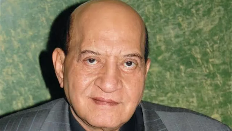 مؤلف شهير :ابتعدت عن الإخوان بعد سنة لما شفت المرشد اللي بيدربنا بيعاكس بنت