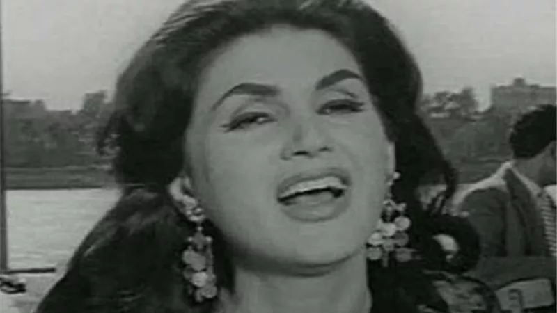 حكاية فنانة شهيرة أعلنت إسلامها.. وحاولت الانتحار بسبب عدم الاستعانة بها في الأعمال الفنية