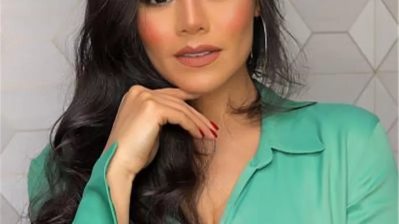 لوردينا تشعل مواقع التواصل الاجتماعي بصورة من غرفة نومها