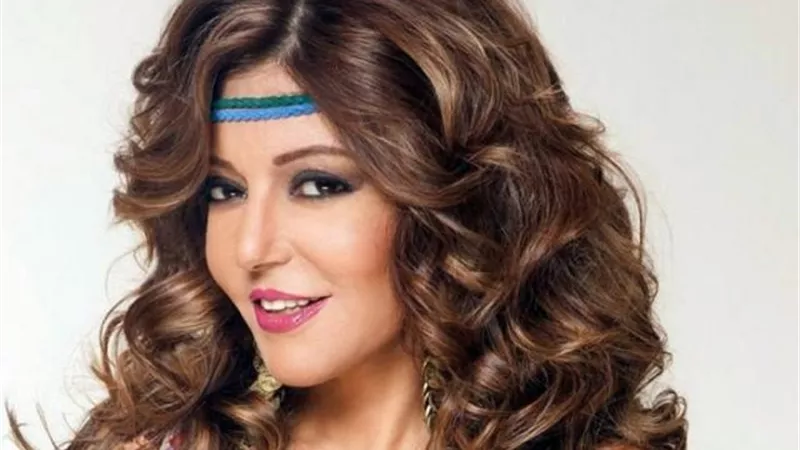 سميرة سعيد تطرح برومو أغنيتها الجديدة ”متاهة”.. فيديو