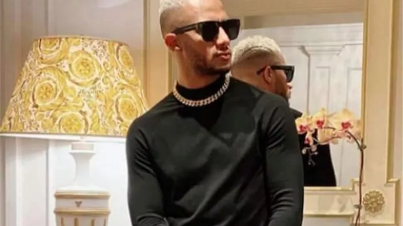 انا مليش ذنب.. محمد رمضان يفتح النار على إعلامي شهير بسبب إنفجار ابن ممثلة شهيرة