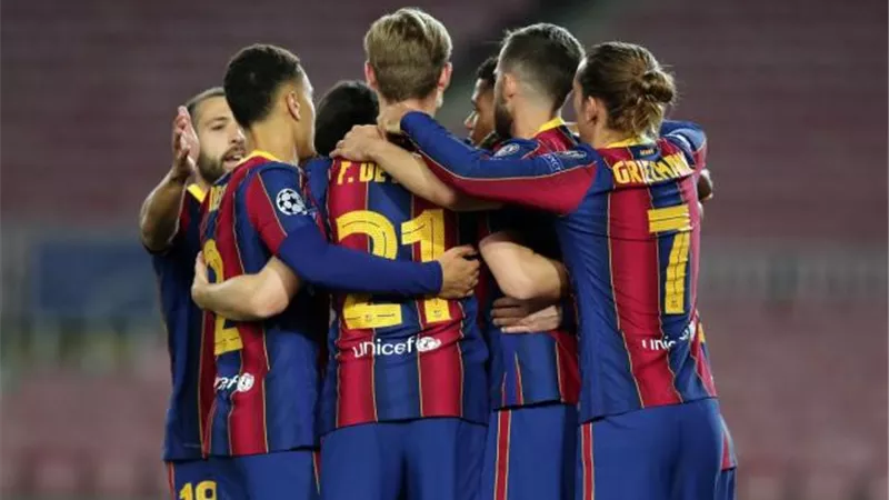 التشكيل المتوقع.. برشلونة يتسلّح بالمثلث الهجومى المرعب أمام هويسكا