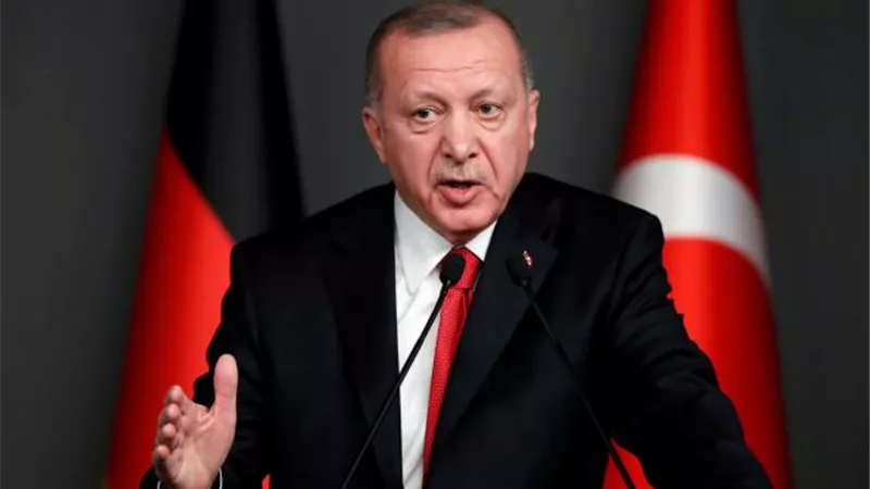 أردوغان يطالب بايدن بدعم مخططاته في سوريا