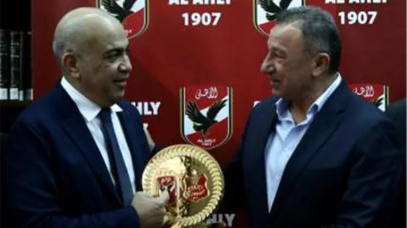 الخطيب يستقبل وفد نادي الأهلي الليبي.. تعرف على التفاصيل