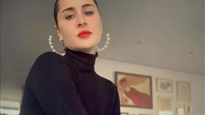 ”نشاط فني”.. عائشة بن أحمد تعكف على تصوير ”ريتسا” وتوشك على الإنتهاء من ”لعبة نيوتن”