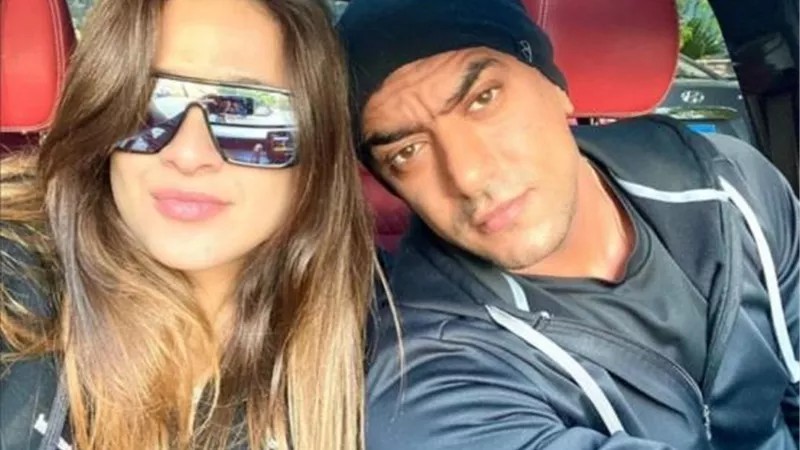 ياسمين عبد العزيز تدعم المناطق الشعبية بمساعدة أحمد العوضي.. اعرف الحكاية
