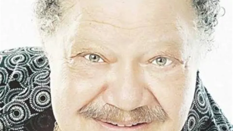 يحيي الفخراني يدخل في صراعات مع أبناءه بسبب ”نجيب زاهي زركش”