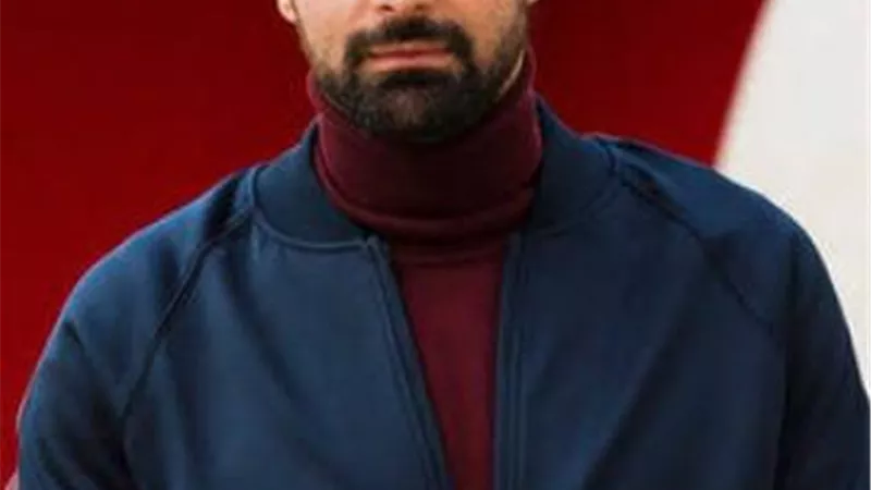 أحمد حاتم يدخل الديكور الخاص بـ”العاشق”