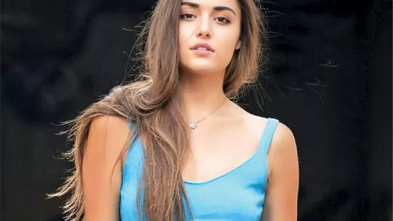نجمة كبيرة يغمى عليها ورد فعل مفاجئ من بطلة مسلسل «أنت أطرق بابي»