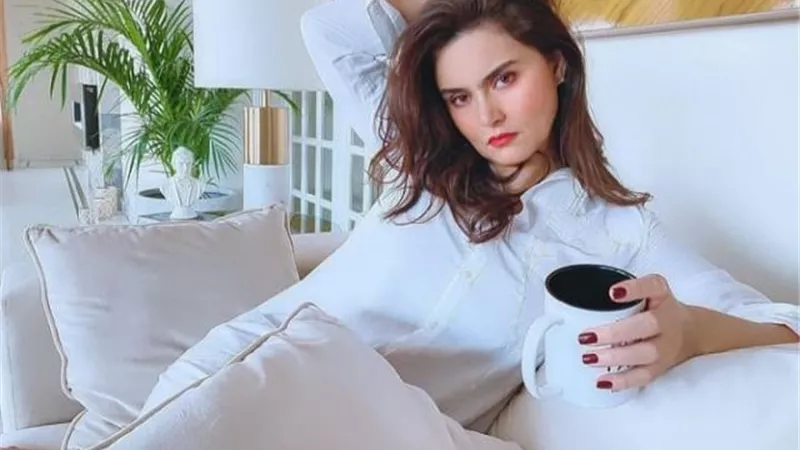 رشا مهدي تصور حكاية ”طبق الأصل” من مسلسل ”ورا كل باب”