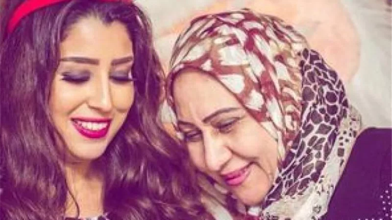 أيتن عامر تغازل والدتها في عيد الأم: الست الطيبة الأميرة