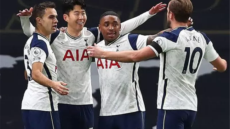 توتنهام يقهر أستون فيلا بثنائية بالدوري الإنجليزي