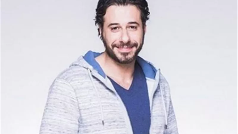 أحمد السعدني في حالة إعياء شديدة ويخضع للعزل المنزلي
