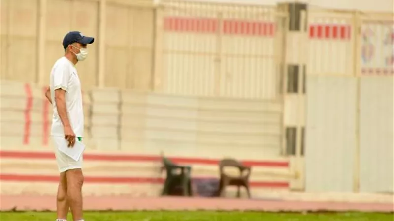 كارتيرون يتابع مواجهة شباب الزمالك أمام كهرباء الإسماعيلية