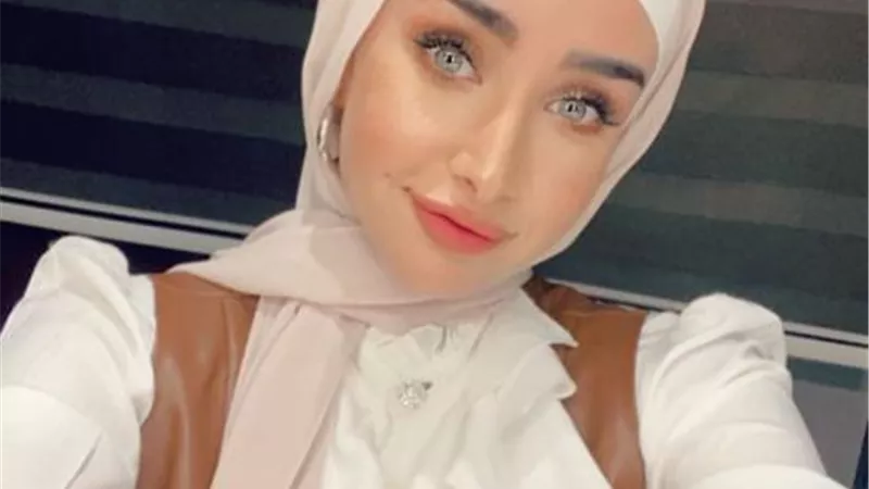 أيقونة الجمال .. هنا الزاهد تهدى الفتيات لإرتداء الحجاب بسبب ”قولي لأحمد”