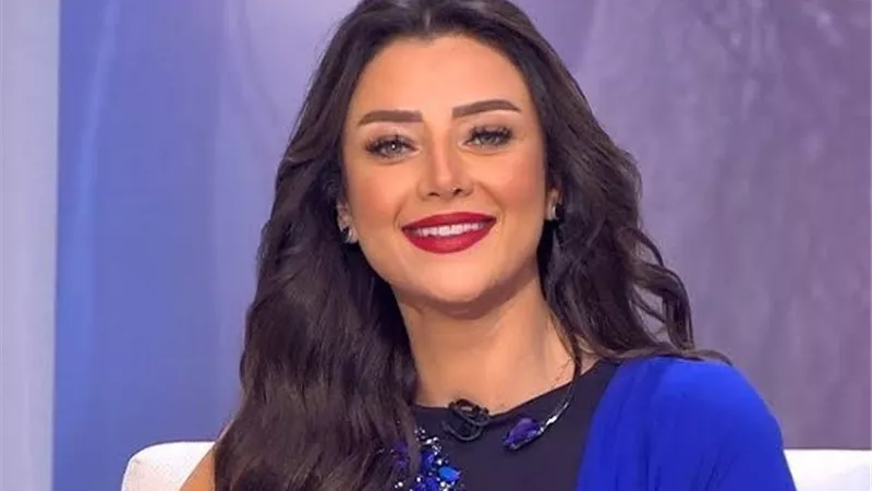 تفاصيل تعرض رضوى الشربينى لوعكة صحية قبل دقائق من العودة إلى الشاشة