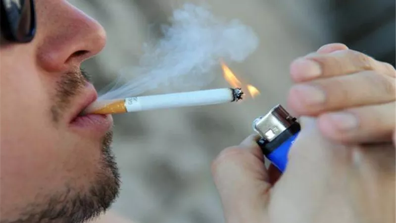 هل التدخين يؤثر على المخ ويقصر العمر 12 عامًا؟.. إليك الإجابة
