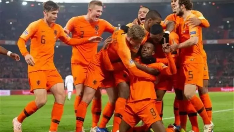 هولندا ضد لاتفيا.. التشكيل المتوقع لـ منتخب الطواحين
