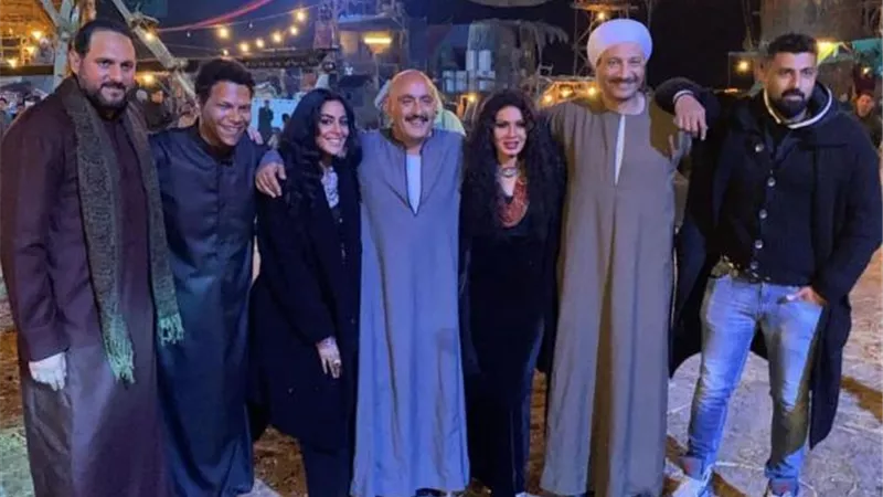 نجلاء بدر برفقة أحمد السقا وريم سامي في كواليس تصوير مسلسل ”نسل الأغراب”
