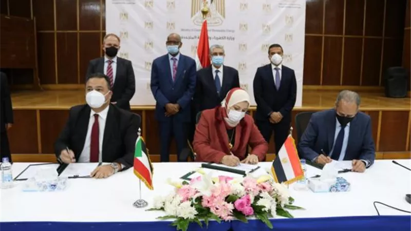 بتكلفة 453 مليون جنيه مصرى.. كواليس رفع قدرة خط الربط الكهربائي القائم بين مصر والسودان