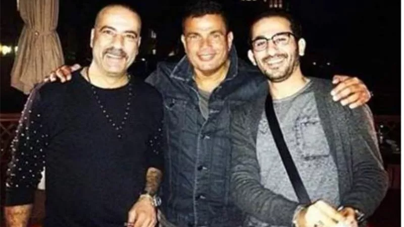 محمد سعد برفقة الهضبة وأحمد حلمى ويعلق : أصدقاء العمر