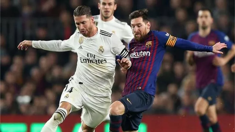 موعد والقنوات الناقلة لمباراة ريال مدريد وبرشلونة في كلاسيكو الليجا