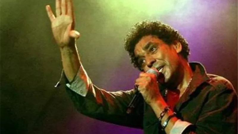 مفيش حياة من غير تاريخ .. أول تعليق من محمد منير  بعد مشاركته فى موكب نقل المومياوات الملكية