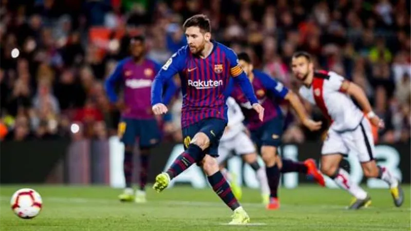 ميسي وجريزمان يقودان برشلونة ضد بلد الوليد بالدوري الإسباني