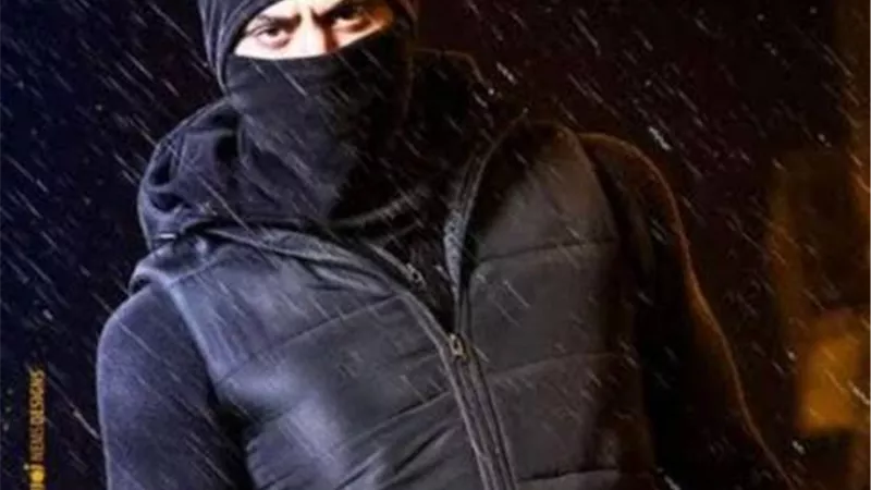 محمد إمام يطرح تتر مسلسل ”النمر” بصوت رضا البحراوي
