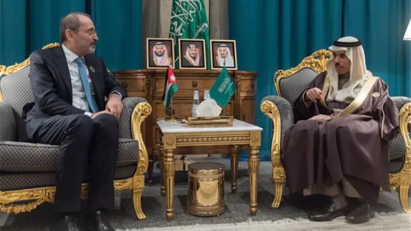 وزيرا خارجية الأدن والسعودية يلتقيان في عمان