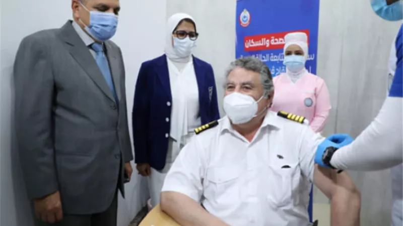 «الصحة» تعلن بدء تطعيم العاملين في قطاع السياحة بهذه المناطق