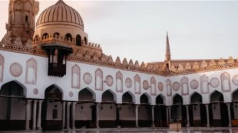 الجامع الأزهر يعلن صلاة التراويح 8 ركعات في نصف ساعة