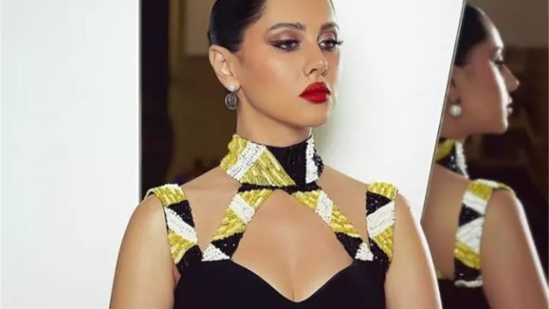 ياسمين رئيس تتألق بفستان أسود جذاب في جلسة تصوير جديدة (صور)