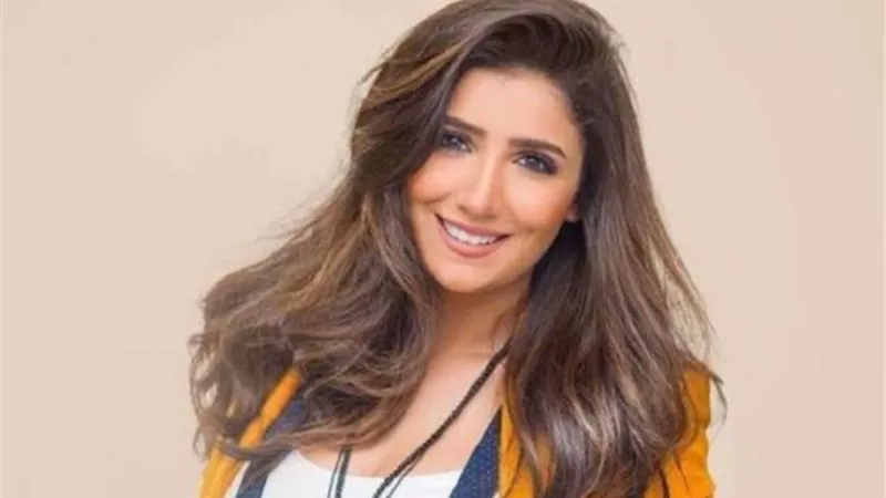 مي عمر تصدم الجمهور بعدما كشف محمد سامي زواجها من 2 في نفس الوقت