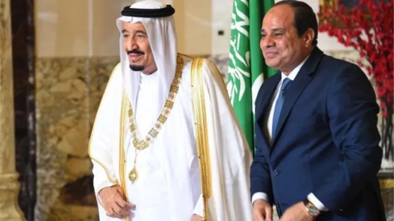 السيسي يهنئ خادم الحرمين الشريفين بحلول شهر رمضان المعظم