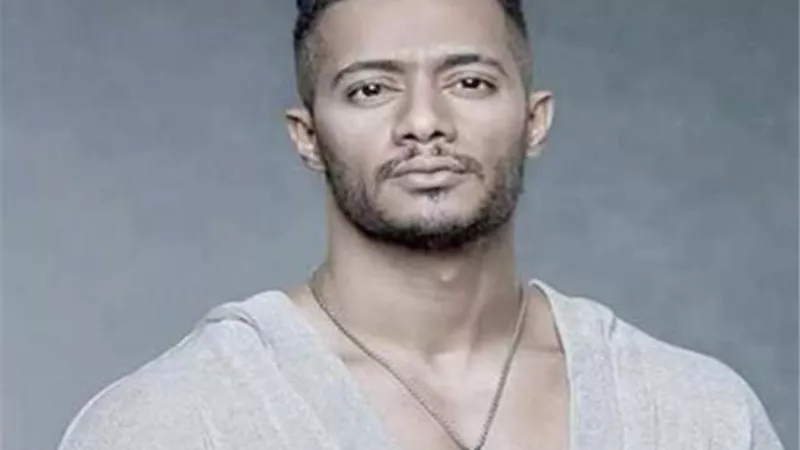 صورة محمد رمضان تزين البرج والجمهور يعلق: الأسطورة